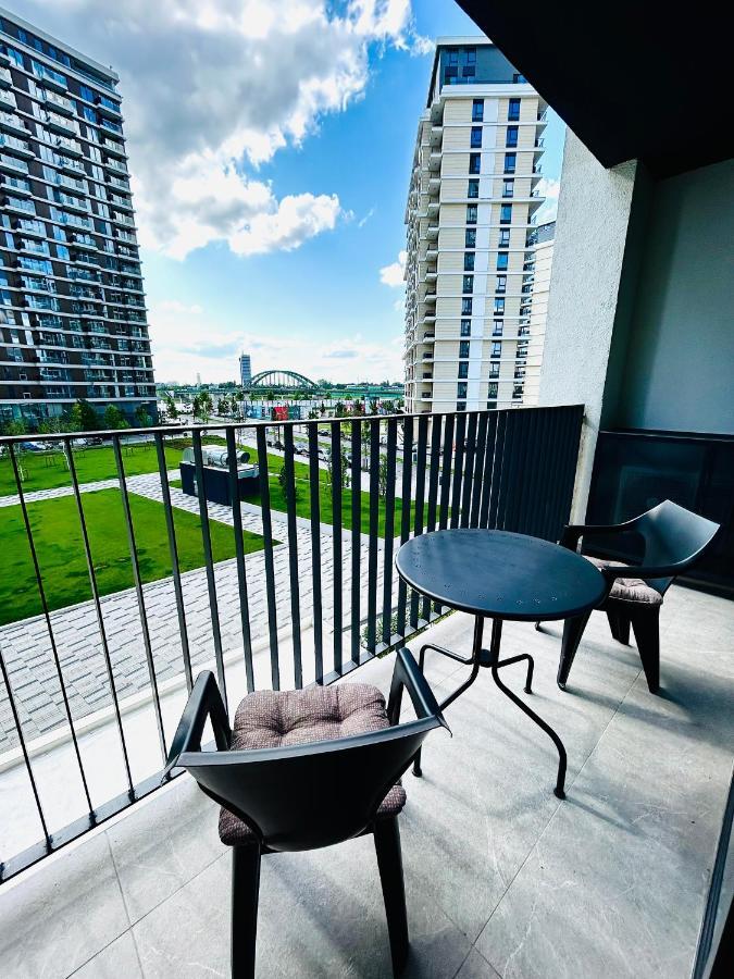 Luxury Waterfront View - BW Apartment River View Belgrado Esterno foto