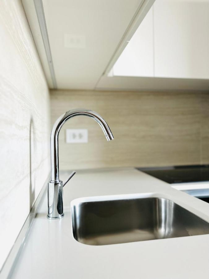 Luxury Waterfront View - BW Apartment River View Belgrado Esterno foto