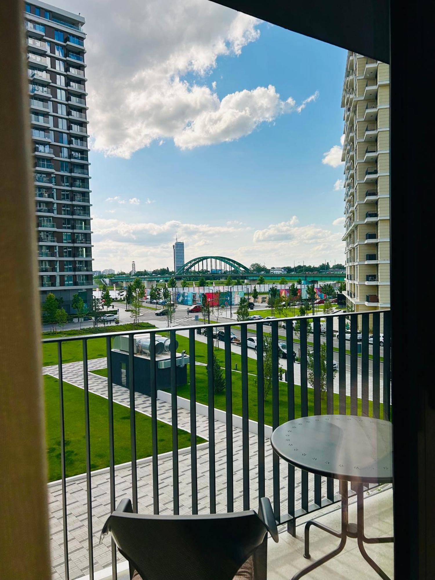 Luxury Waterfront View - BW Apartment River View Belgrado Esterno foto